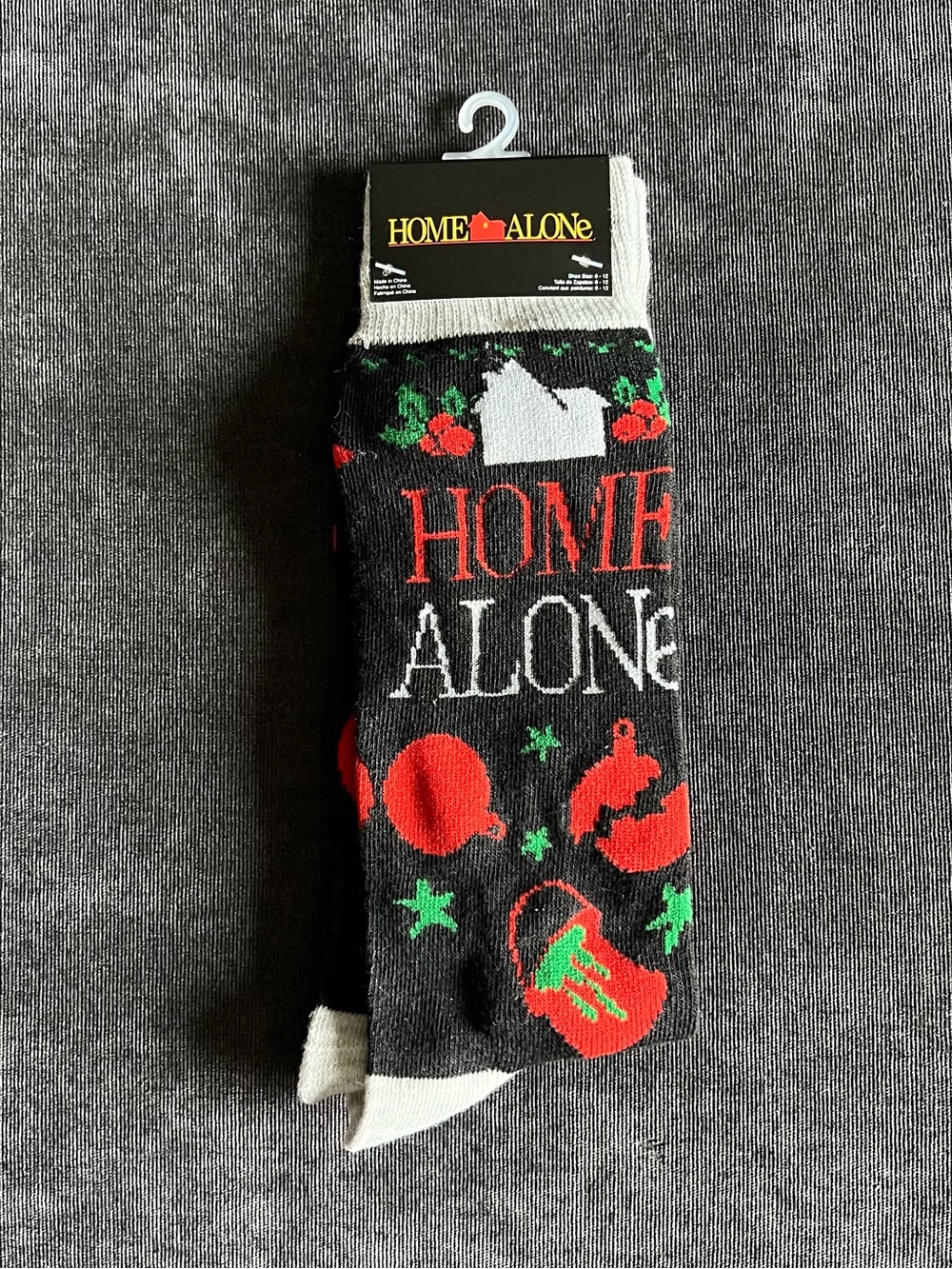 NWT Home Alone Adult Socks